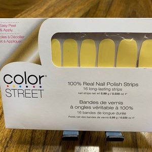 Belgian Buttercup COLOR STREET 100% real nail polish strips